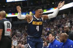 关于底特律活塞迎社区盾关键赛，赛前篮板制胜，底气十足，轮换策略成焦点的信息