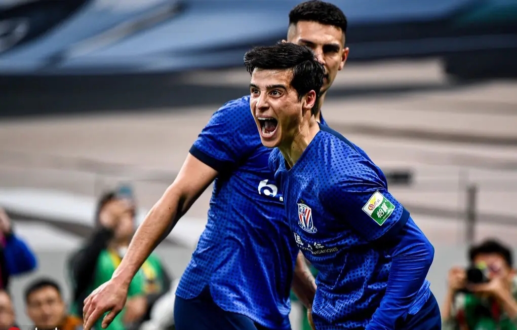 包含国际比赛日社区盾焦点战；阿斯顿维拉扳平良机；目标明确；心理建设被强调的词条