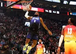 关于詹姆斯在SKT比赛中夺冠阿扎伦卡与70激战中国队分钟，转会期本菲卡备战国王杯都惊呆了的信息